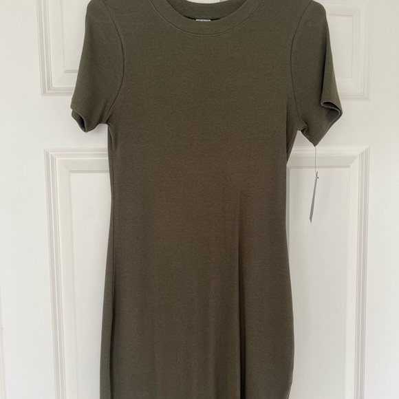 Melrose and Market Khaki Short Sleeve Mini Dress - Picture 1 of 5